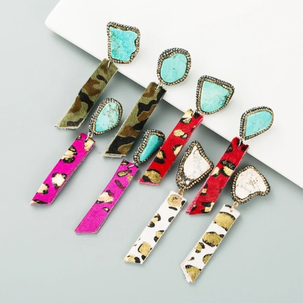 Leopard leather earrings - Picture 2 of 3